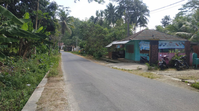 Sumber: Dokumentasi pribadi (Suasana Desa Cintaratu, Pangandaran di hari Minggu)