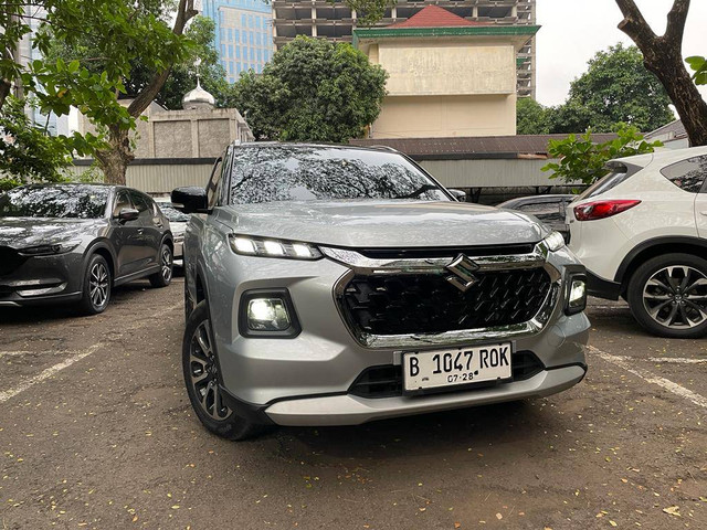 Suzuki Grand Vitara GX A/T Dual Tone. Foto: Sena Pratama/kumparan