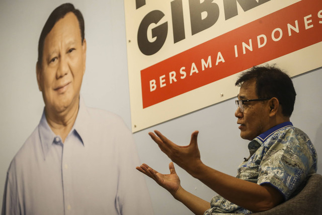Wakil Ketua Dewan Pakar Tim Kampanye Nasional (TKN) Prabowo-Gibran, Budiman Sudjatmiko menjawab pertanyaan saat wawancara khusus dengan Lembaga Kantor Berita Nasional Antara di Jakarta, Kamis (28/12/2023). Foto: ANTARA FOTO/Rivan Awal Lingga