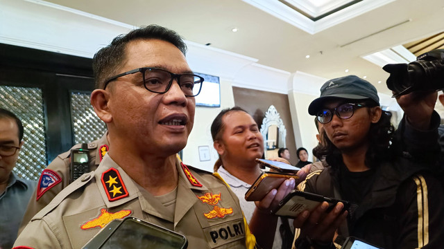 Kapolda DIY Irjen Pol Suwondo Nainggolan memberikan keterangan pers di Hotel Sheraton, Sleman, Kamis (28/12). Foto: Arfiansyah Panji/kumparan