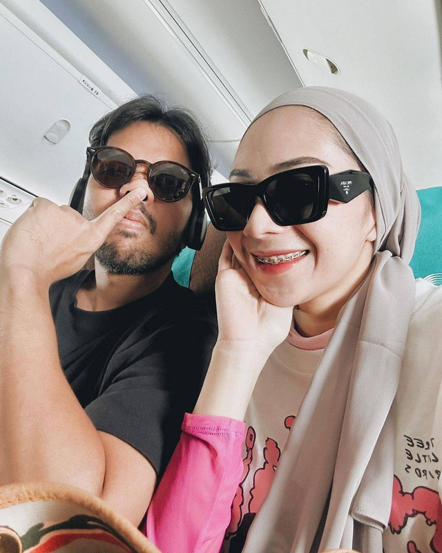 Selebgram Ira Nandha dan suami. Foto: IG@iranndha