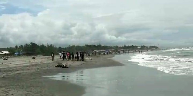 Wisatawan asal Kabupaten Bandung Barat (KBB) hilang tenggelam di perairan Pantai Jayanti, Kecamatan Cidaun, Kabupaten Cianjur, Jawa Barat, Minggu (31/12/2023). Foto: Dok. Istimewa