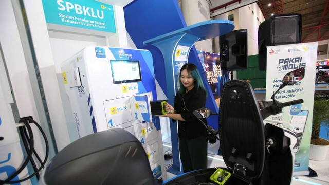Tempat pengisian/penukaran baterai listrik (SWAP) PLN. Foto: PLN