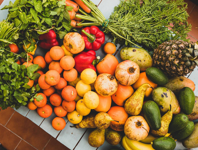 Buah yang Cocok untuk Salad, Sumber Unsplash Tom Brunberg