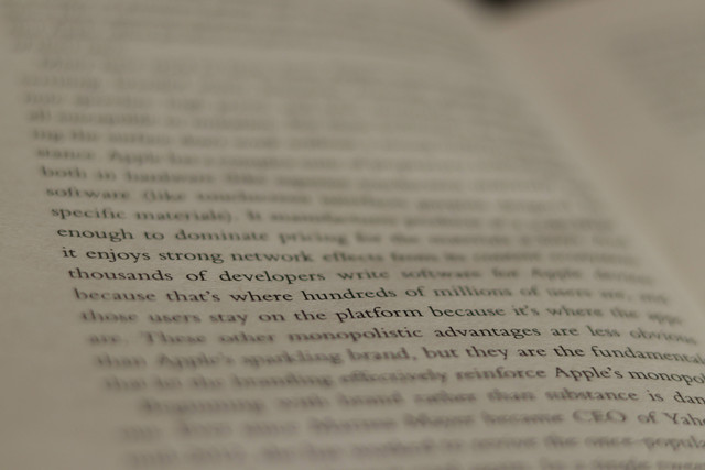 Ilustrasi Pantun Mau Tidur Lucu. Foto: Unsplash/Finn Mund