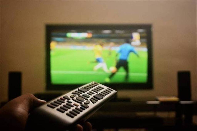 Ilustrasi cara setting set top box agar banyak channel. Foto: pexels.com/Soumith Soman