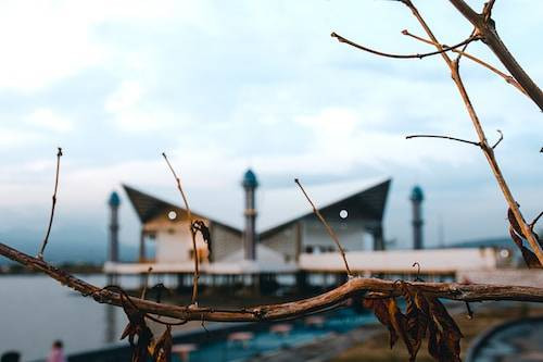 Ilustrasi Asal Suku Bima. Sumber: Unsplash