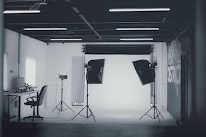Ilustrasi Studio Foto di Jakarta Utara. Unsplash/Harry Cuninggham