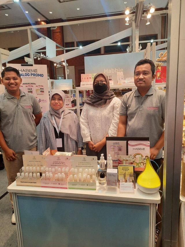 Brand bernama “Habbie” dengan produk andalan minyak telon menyajikan wangi aromatik dan obat tradisional yang berpadu makin berkembang lewat UMKM EXPO(RT) BRILIANPRENEUR. dok BRI