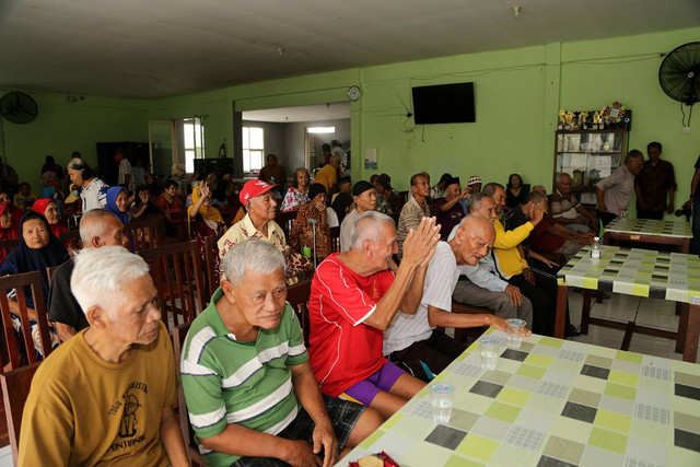 Lansia di Panti Werdha Jambangan Surabaya. Foto: Diskominfo Surabaya