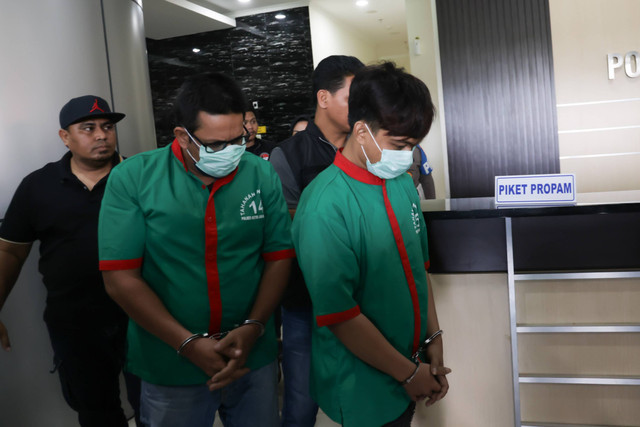 Kapolres Jakarta Barat, M Syahduddi, saat konferensi pers terkait penyalahgunaan narkotika terhadap Ibra Azhari di Polres Jakarta Barat, Jakarta, Senin, (8/1/2023). Foto: Dok. Agus Apriyanto