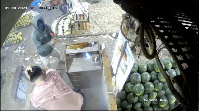Pedagang semangka tewas usai disiram air keras dan dibacok di Pasar Induk Kramat Jati, Jakarta Timur. Foto: Dok. Istimewa