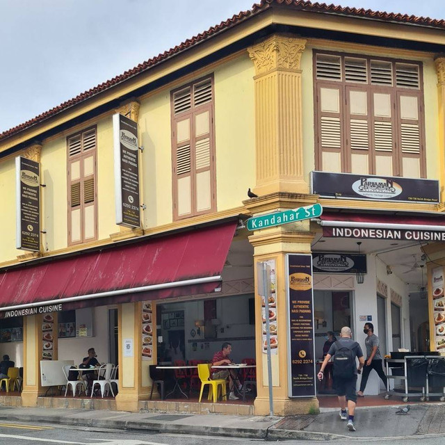 Warong Nasi Pariaman di Singapura. Foto: Instagram/@pariamanmasakanpadang