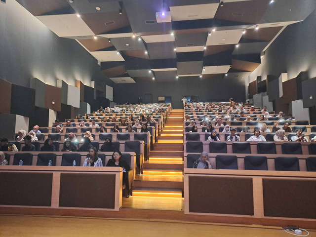 Photo by: Handhyka Permana