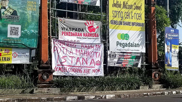Spanduk Nyinyir Gibran Bertebaran di Bali Jelang Kampanye. Foto: Denita BR Matondang/kumparan