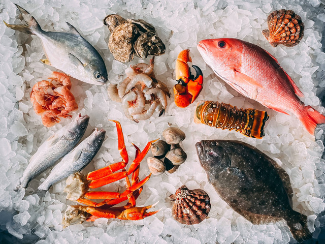 Seafood Enak di Surabaya. Foto: Unsplash/Mike Bergmann.