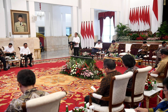 Presiden Joko Widodo memimpin Sidang Kabinet Paripurna di Istana Negara, Jakarta, Selasa (9/1/2024). Foto: Sigid Kurniawan/ANTARA FOTO
