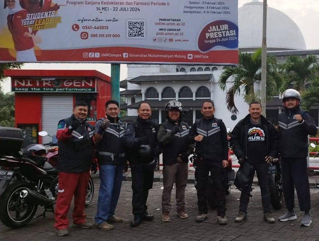 Pose para MURid sebelum berangkat touring