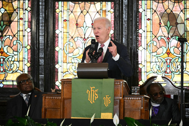 Presiden AS Joe Biden berbicara tentang putranya Beau saat berbicara pada acara kampanye di gereja Mother Emanuel AME di Charleston, Carolina Selatan, pada Senin (8/1/2024). Foto: Mandel Ngan/AFP