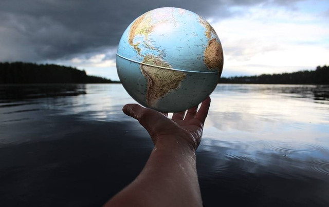 Ilustrasi Apa yang Kalian Pahami tentang Kita dan Globalisasi Bisa Saling Mempengaruhi   Sumber Unsplash/Anne Nygård