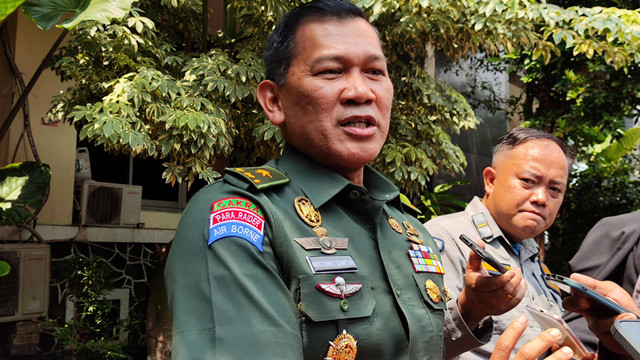 Kepala Dinas Penerangan Angkatan Darat (Kadispenad), Brigjen TNI Kristomei Sianturi di Polda Metro Jaya, Rabu (10/1/2024). Foto: Jonathan Devin/kumparan