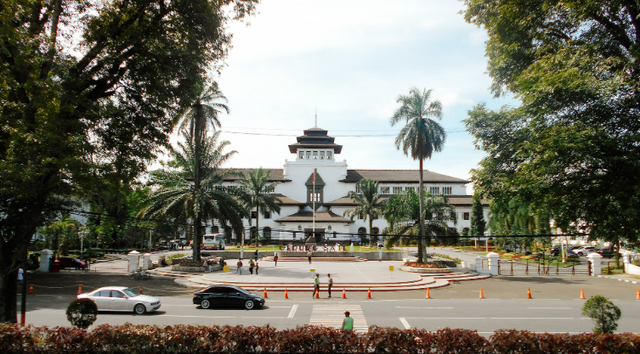 Gedung sate. Sumber: Unsplash/Arfan Husni Hasibuan