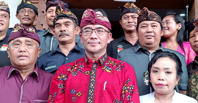 Ketua KPU Hasyim Asy'ari saat menghadiri peresmian Gedung KPU dan Bawaslu Kabupaten Badung, Bali, Kamis (11/1/2023). Foto: Denita BR Matondang/kumparan