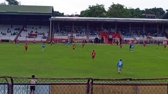 Laga Play Off Degradasi Liga 2 Indonesia antara Sulut United vs Persijap Jepara di Stadion Klabat Manado, Jumat (12/1).