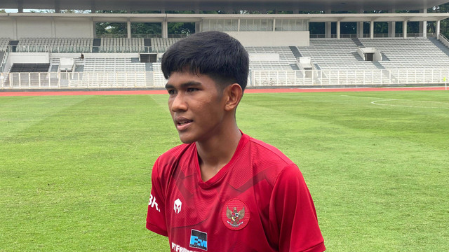 Rahmat Syawal, bek tim Liga 3 Persas Sabang, yang mengikuti pemusatan latihan Timnas U-20 di Jakarta, saat ditemui awak media pada 13 Januari 2024. Foto: Soni Insan Bagus/kumparan