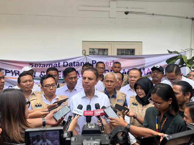 Alumni UGM deklarasi dukungan untuk paslon 01 Anies Baswedan Muhaimin Iskandar (Cak Imin). Foto: Haya Syahira/kumparan