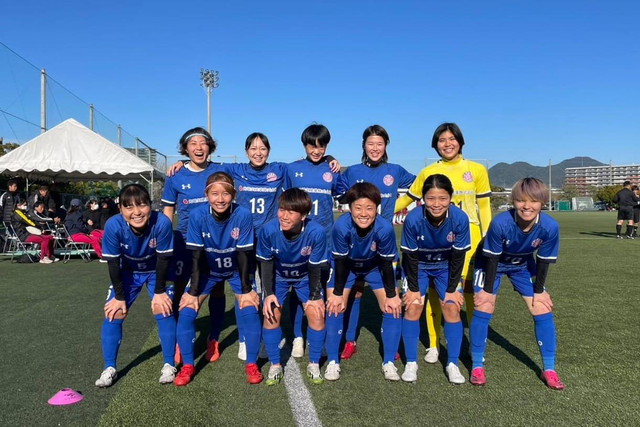 FC Ryukyu Ladies dalam pertandingan yang menentukan promosi mereka ke Divisi 2 Liga Kyushu, Minggu (14/1/2024). Foto: Ryan Gozali/via kumparan