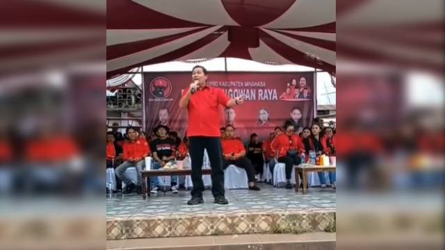Potongan gambar dari video yang viral terkait pernyataan Steven Kandouw yang mengeklaim jika patung misionaris Schwarz di Langowan, Minahasa, dibangun tanpa ada bantuan dari Prabowo Subianto.