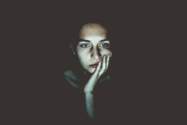 Cara Mencegah Gangguan Mental. Foto Hanya Ilustrasi. Sumber Foto: Unsplash.com/Niklas Hamann