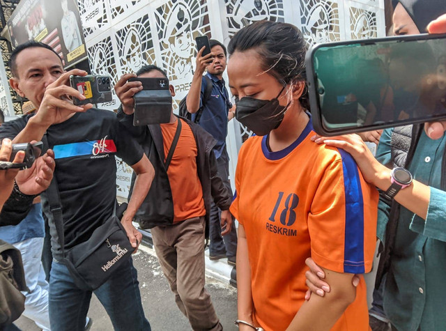 Ossy Claranita Nanda Tiar, istri di Karawang yang membunuh suaminya. Foto: Dok. kumparan