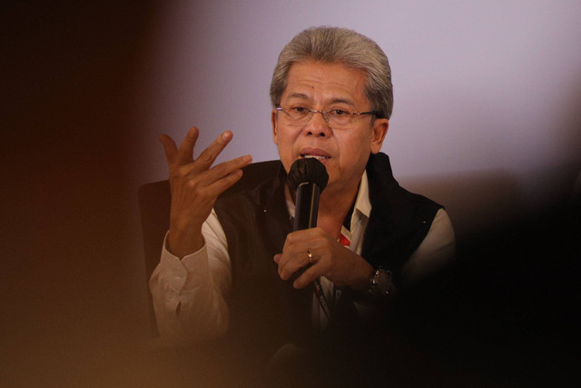 Deputi Hukum TPN Ganjar-Mahfud, Todung Mulya Lubis, pada konferensi pers di Media Center TPN Ganjar-Mahfud, Menteng, Jakarta Pusat, Rabu (17/1/2024). Foto: Jamal Ramadhan/kumparan