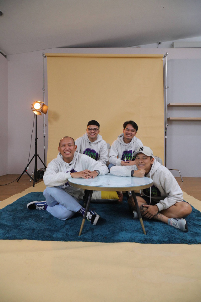 Pemain film Agak Laen saat wawancara di kantor kumparan. Foto: Jamal Ramadhan/kumparan