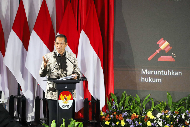 Wakil Ketua KPK Nurul Ghufron menyampaikan sambutan pada acara Paku Integritas KPK di Gedung KPK, Jakarta, Rabu (17/1/2024). Foto: Iqbal Firdaus/kumparan