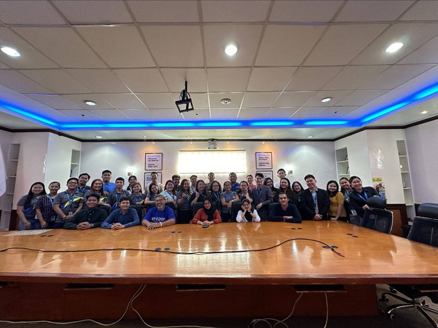 Foto bersama karyawan MSU-IIT NMPC