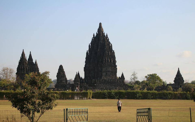Ilustrasi candi prambanan peninggalan kerajaan. Sumber: Lan Yao/pexels.com