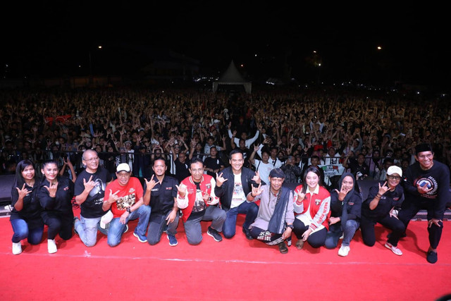 Suasana Pesta Rakyat Ganjar-Mahfud #23 oleh Sahabat Ganjar yang digelar di Lapangan Parkir Artis Mall, Kota Magelang, Jawa Tengah, pada Rabu (17/1/2024). Foto: Dok. Istimewa