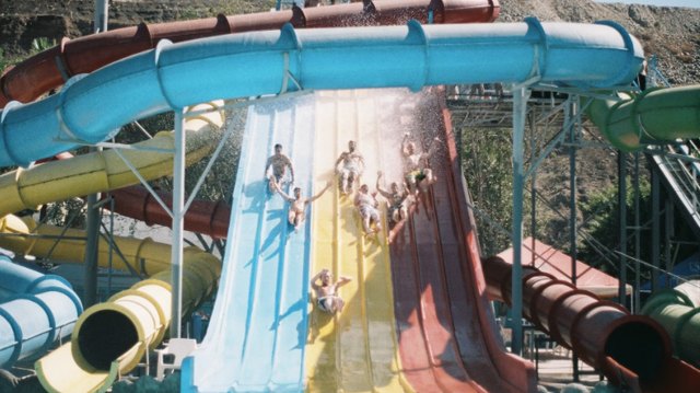 Water Park Bandung Indah. Foto hanya ilustrasi, bukan tempat sebenarnya. Sumber: Unsplash/Brandon Hoogenboom
