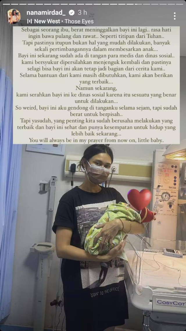 Nana Mirdad selamatkan bayi yang ditemui di dekat rumahnya. Foto: instagram/@nanamirdad_