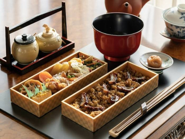 Ilustrasi ShiShi Nightclub & Izakaya Lounge (Foto hanya ilustrasi, bukan tempat sebenarnya) Sumber: unsplash.com/ Richard Iwaki