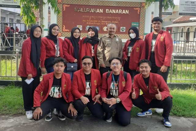 Foto kelompok  18 di Kalurahan Banaran/ Syahda