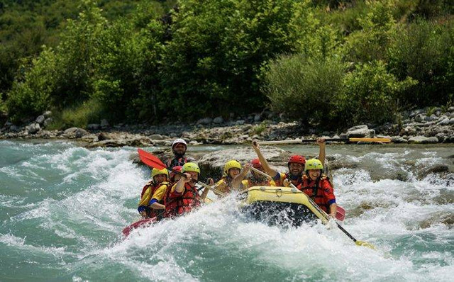 Ilustrasi Tempat Rafting di Sungai Ayung (Foto hanya ilustrasi, bukan tempat sebenarnya) Sumber: unsplash.com/ Loren Dosti