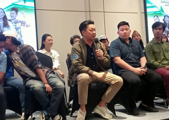 Bayu Skak (pegang microphone). Foto: Masruroh/Basra