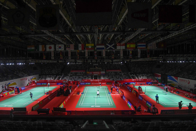 Sejumlah atlet dari beberapa negara berlatih menjelang turnamen bulu tangkis internasional Daihatsu Indonesia Masters 2024 di Istora Senayan, kompleks Gelora Bung Karno (GBK), Jakarta, Senin (22/1/2024). Foto: Aditya Pradana Putra/ANTARA FOTO