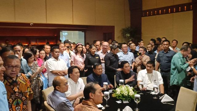 Capres nomor urut 02, Prabowo Subianto menghadiri relawan Erick Thohir Alumni Amerika Serikat (ETAS) di Plaza Senayan, Jakarta Pusat, Senin (22/1/2024). Foto: Fadhil Pramudya/kumparan