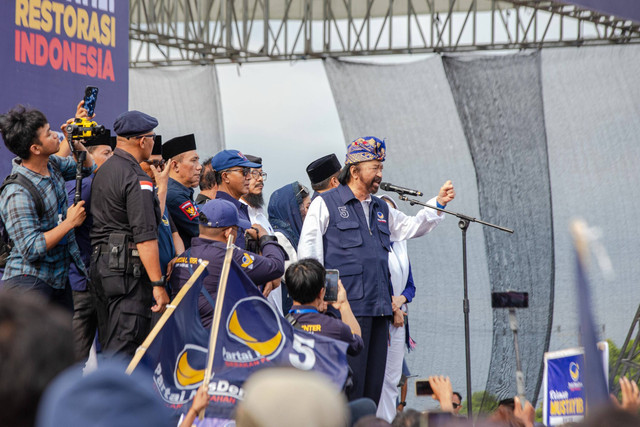 Ketum NasDem Surya Paloh kampanye nasional di NTB, Senin (22/1/2024). Foto: Dok. NasDem