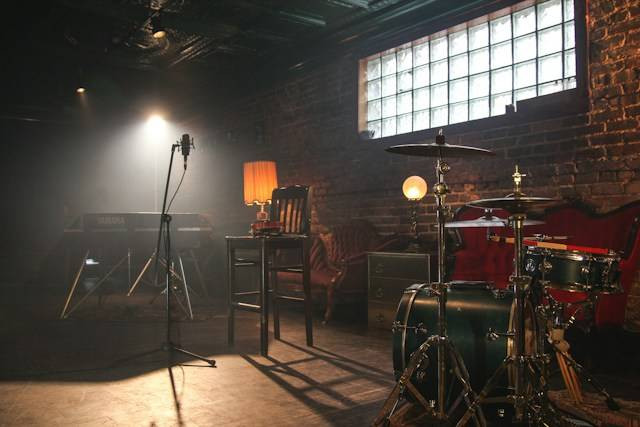 Studio Musik di Jakarta. Foto hanya ilustrasi. Sumber foto: Unsplash/John